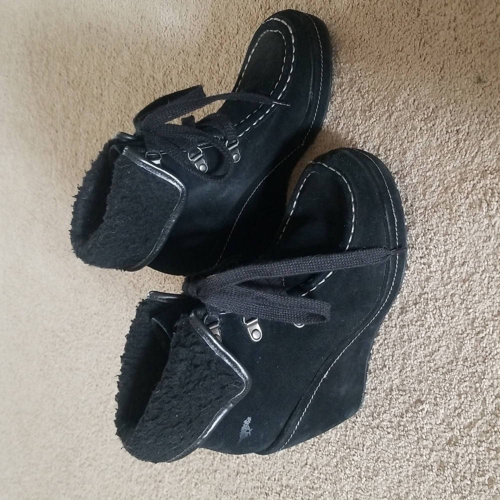 Rocket Dog sherpa-lined wedge booties